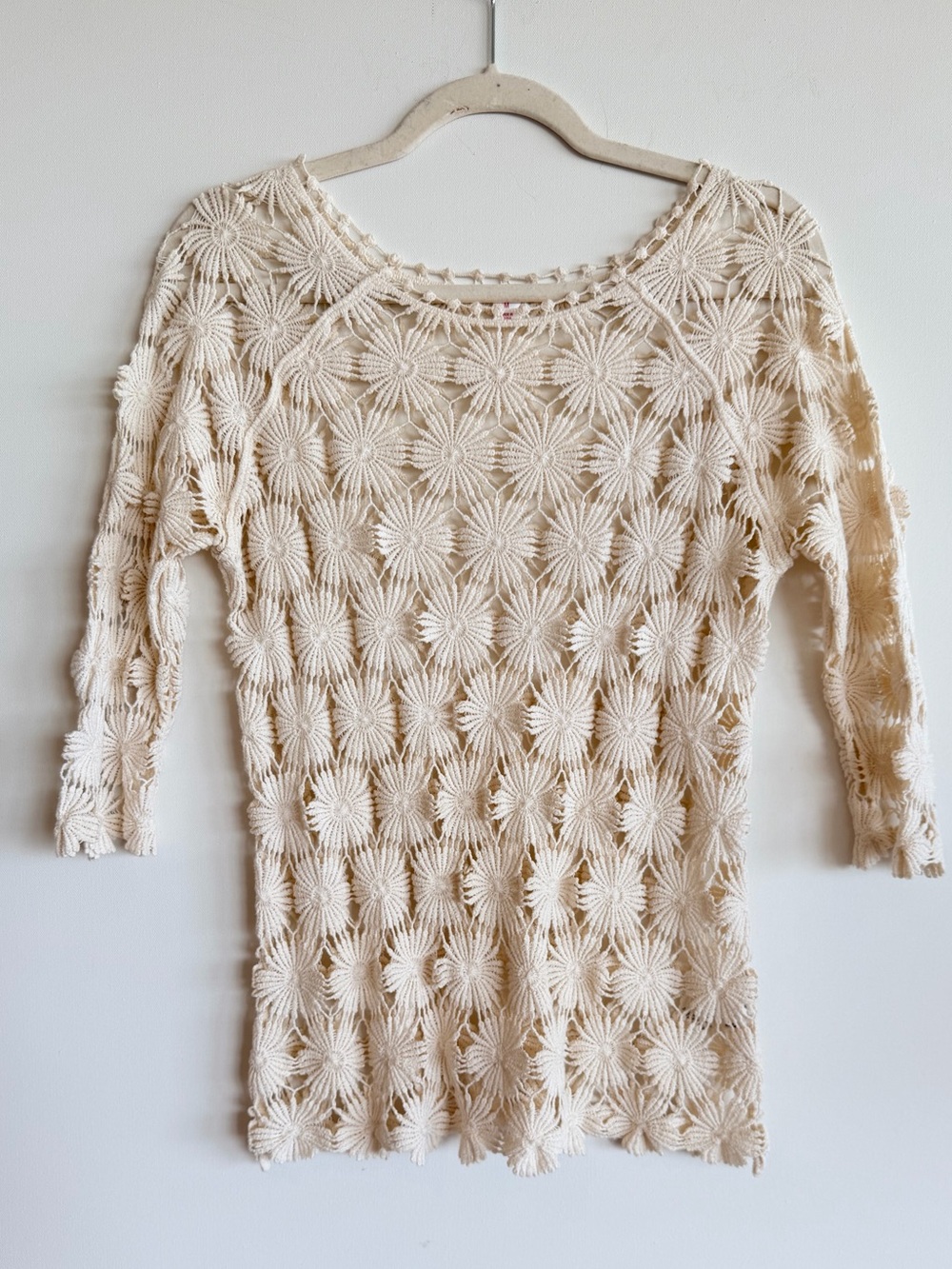 Xhilaration Ivory Crochet 3/4 Sleeve Top, size M